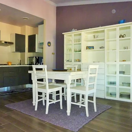 La Casa Dei Poeti Леричи